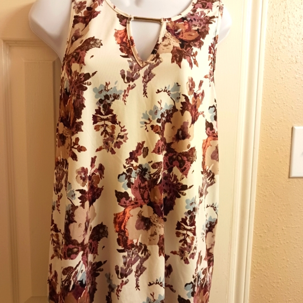Floral top